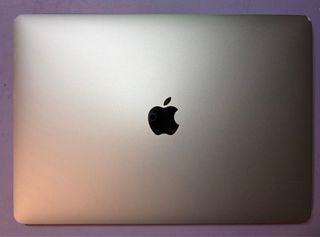 MacBook Pro 2017 8GB RAM 256GB SSD batería nueva