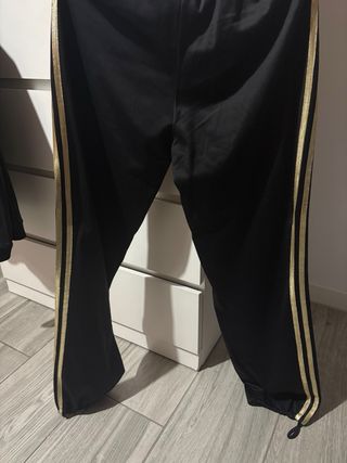 Conjunto Chándal Adidas Negro y Dorado