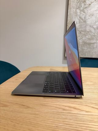 MacBook Air Core i5 13” (2019)
