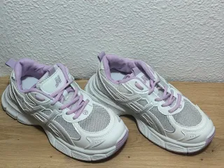 Zapatillas Mujer Talla 40/39 Blancas y Moradas