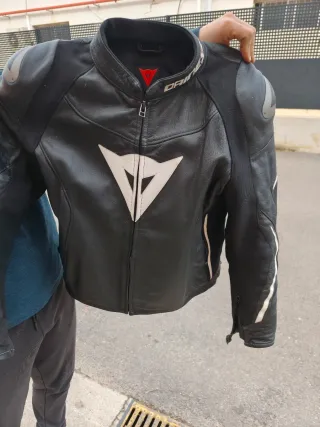 Mono Dainese 2 piezas negro y blanco