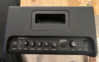 Guitarra Fender Stratocaster + Ampli Mustang LT25