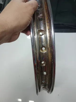 Llanta de moto clásica de 19  y goma 3/19