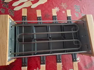 Plancha de piedra y madera