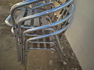 Conjunto  Sillas Metal y Madera