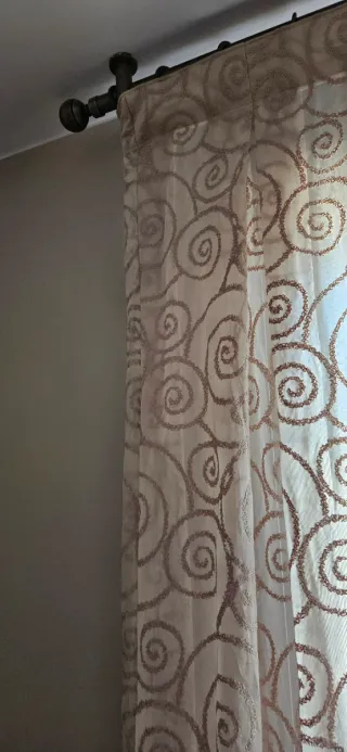 Cortinas y barra alta calidad