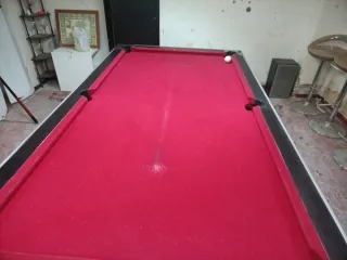 Mesa de billar roja