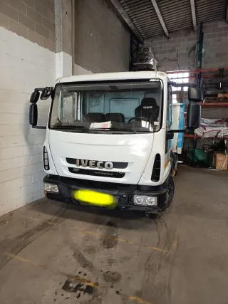 Mercedes-Benz axor  2008