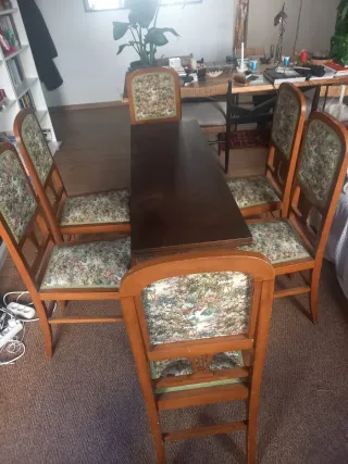 Conjunto comedor antiguo: 6 sillas tapizadas+mesa