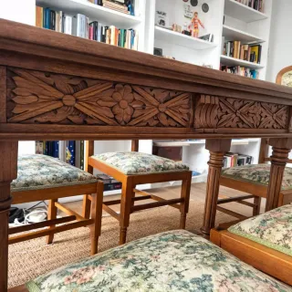 Conjunto comedor antiguo: 6 sillas tapizadas+mesa