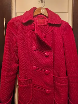 Abrigo Stradivarius Rojo