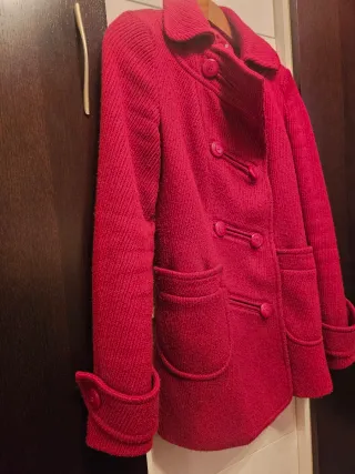 Abrigo Stradivarius Rojo