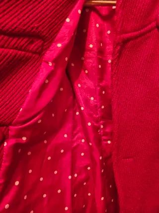 Abrigo Stradivarius Rojo