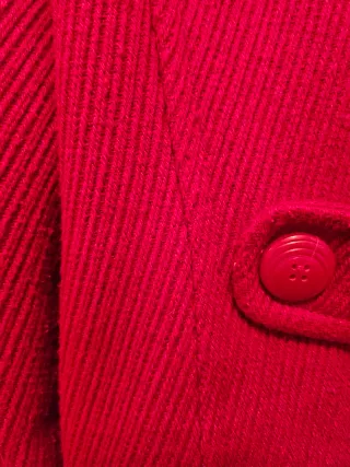 Abrigo Stradivarius Rojo