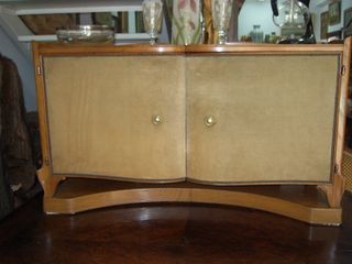 MAGNIFICO MUEBLE-BAR HECHO A MANO FIRMA MUEBLISTA