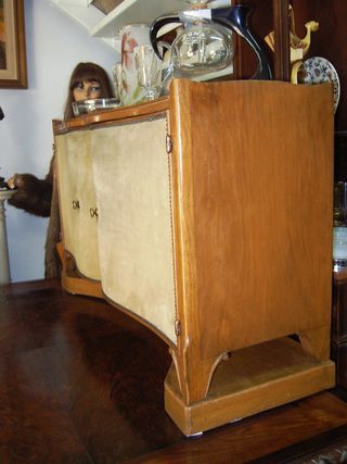 MAGNIFICO MUEBLE-BAR HECHO A MANO FIRMA MUEBLISTA