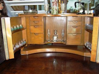 MAGNIFICO MUEBLE-BAR HECHO A MANO FIRMA MUEBLISTA