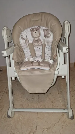 Trona adaptable y regulable para bebé