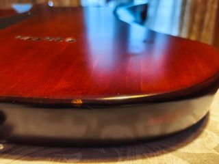 Schecter SG-1 tipo SG, funda Ritter incluida