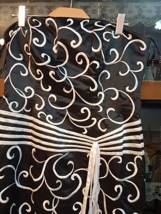 Vestido de fiesta negro con blanco