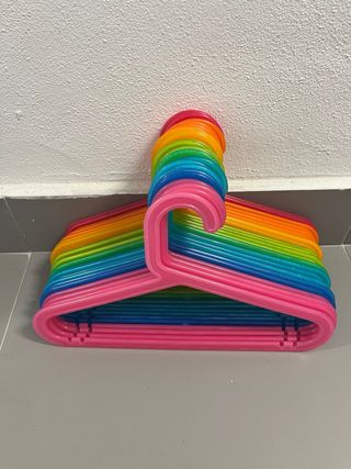 24 Perchas Ikea Plástico Colores