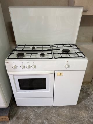 Cocina de gas butano Lynx Está en Navaluenga,Avila