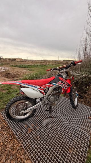 Honda CRF 250R Motocross