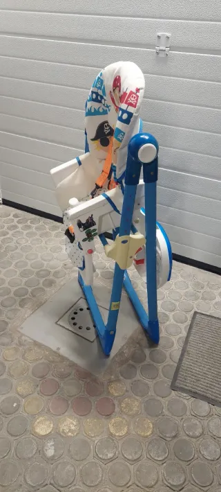 Trona infantil con estampado pirata