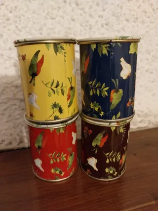 Barattoli in latta vintage spezie