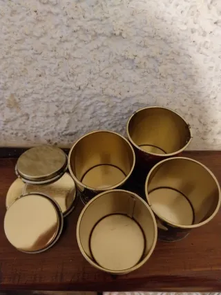 Barattoli in latta vintage spezie