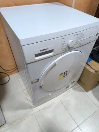 Secadora Siemens 7kg Clase B, en perfecto estado