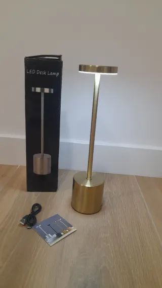 Lámpara LED Diseño Dorada Metal