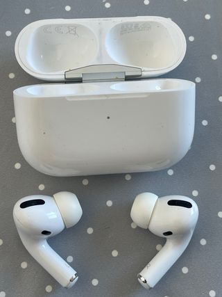 AirPods Pro (No cancelan ruido)