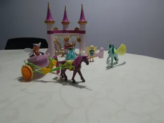 MAGNÍFICO CASTILLO DE HADAS Y UNICORNIOS