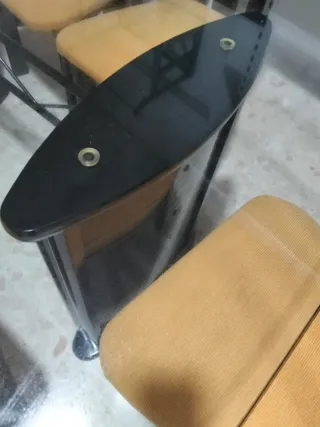 Mesa cristal y 6 sillas madera