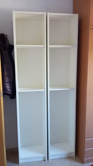 Estantería blanca modular