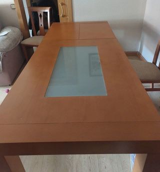 Mesa de comedor madera maciza con cristal