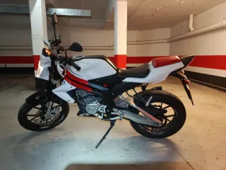 Rieju RS3 125 - Moto Deportiva