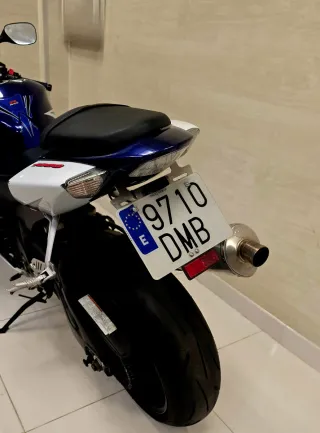 Suzuki GSX-R1000 2005 Azul/Blanco
