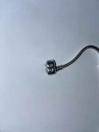 Pulsera Pandora Moments Plata