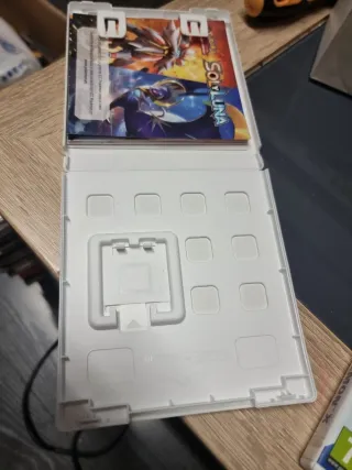Pokémon Luna Nintendo 3DS Caja