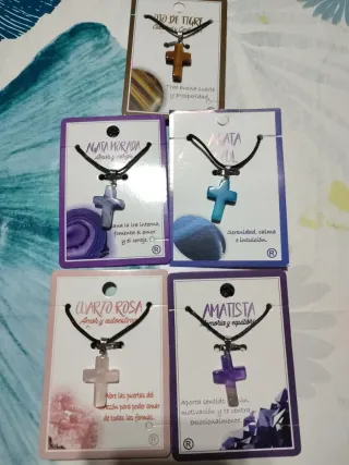 Collares Cruz: Ojo de Tigre, Ágata Morada, cuarzo