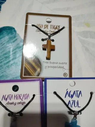 Collares Cruz: Ojo de Tigre, Ágata Morada, cuarzo