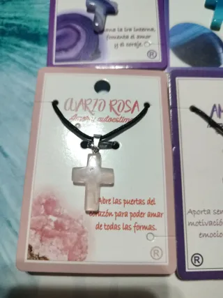 Collares Cruz: Ojo de Tigre, Ágata Morada, cuarzo