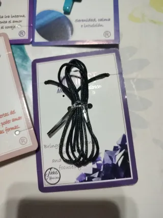 Collares Cruz: Ojo de Tigre, Ágata Morada, cuarzo