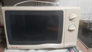 Microondas Moulinex Compact Beige