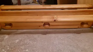 Perchero de madera con 3 pomos