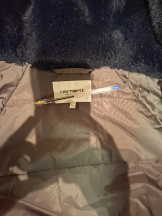 Abrigo Carhartt con capucha y pelo