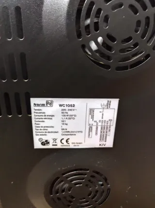 Vinoteca negra NORM N