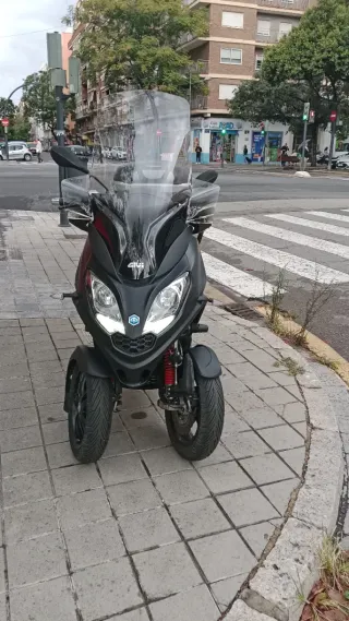 Scooter Piaggio Negra